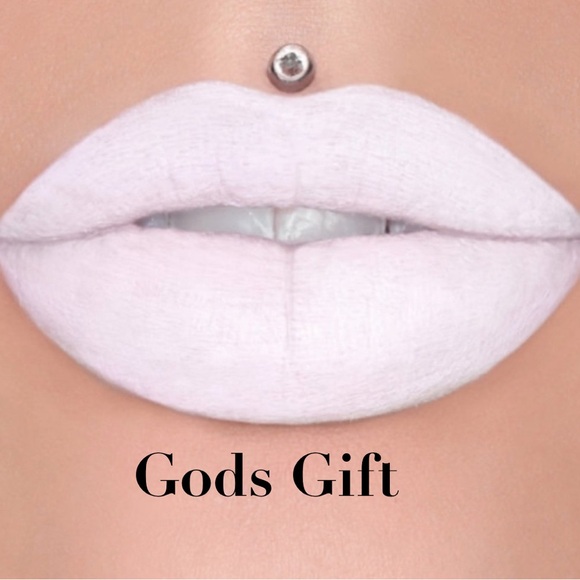 Jeffree Star Velvet Trap Lipstick - Picture 9 of 10